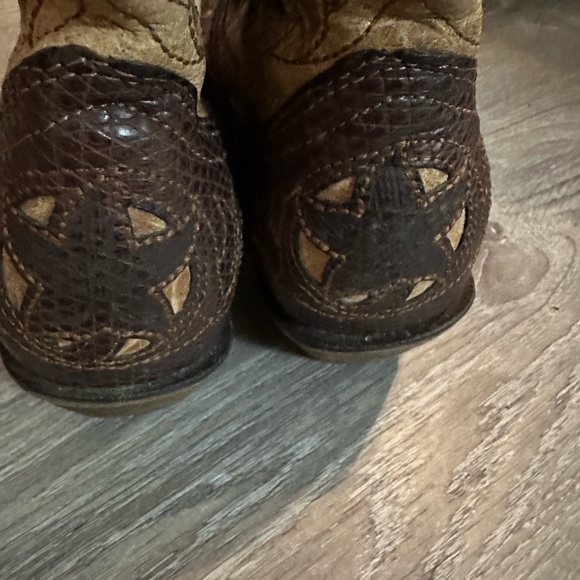 Corral Boots - Picture 5 of 7